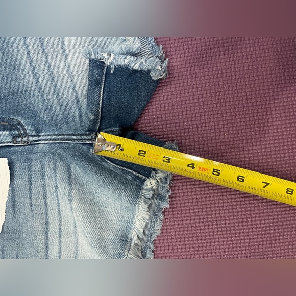 Kancan frayed hem shorts - Picture 9 of 16